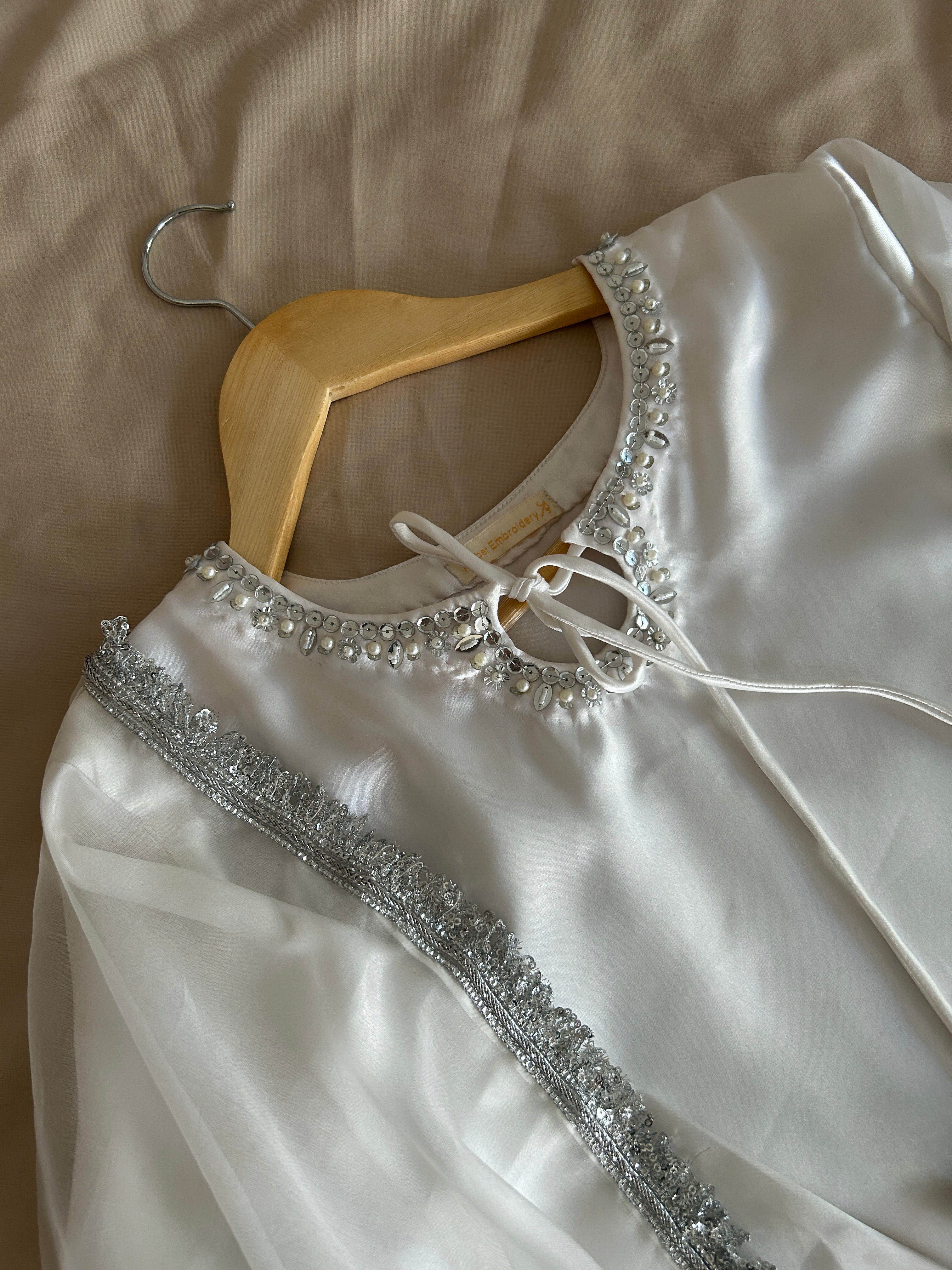 Safa - Pearl White
